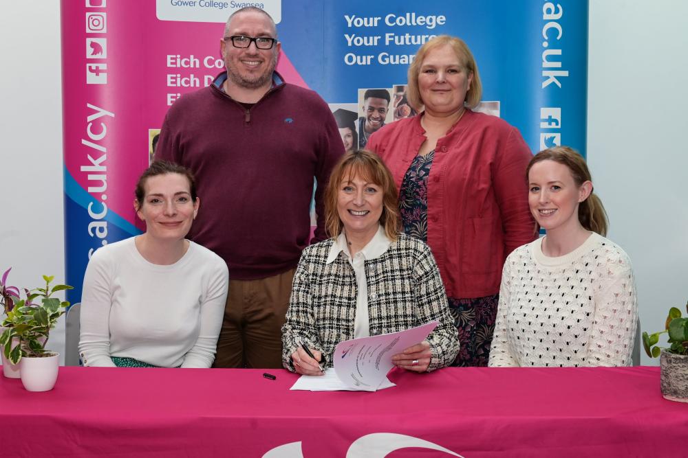 Signing of partnership between GCS and Swansea University