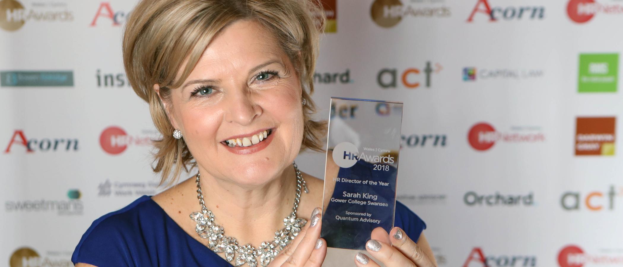 Gower College Swansea’s Director of HR scoops top national award