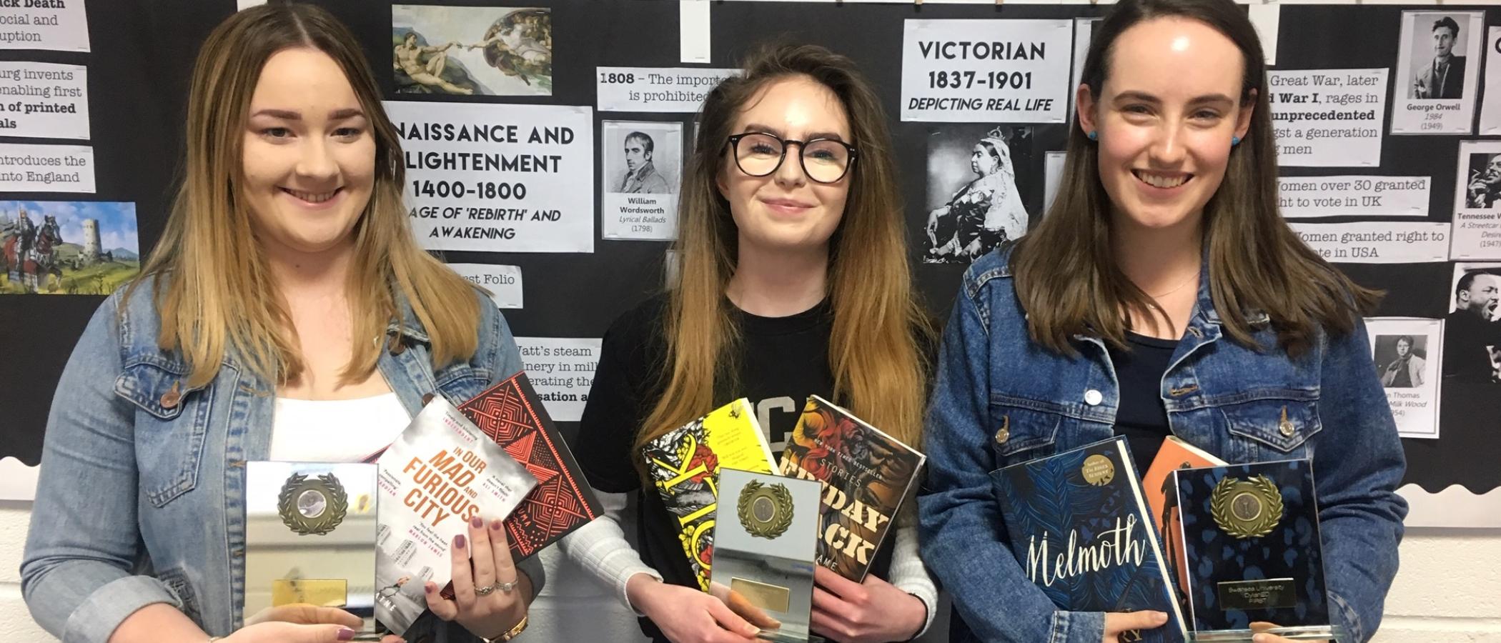 Students pen prize-winning reviews