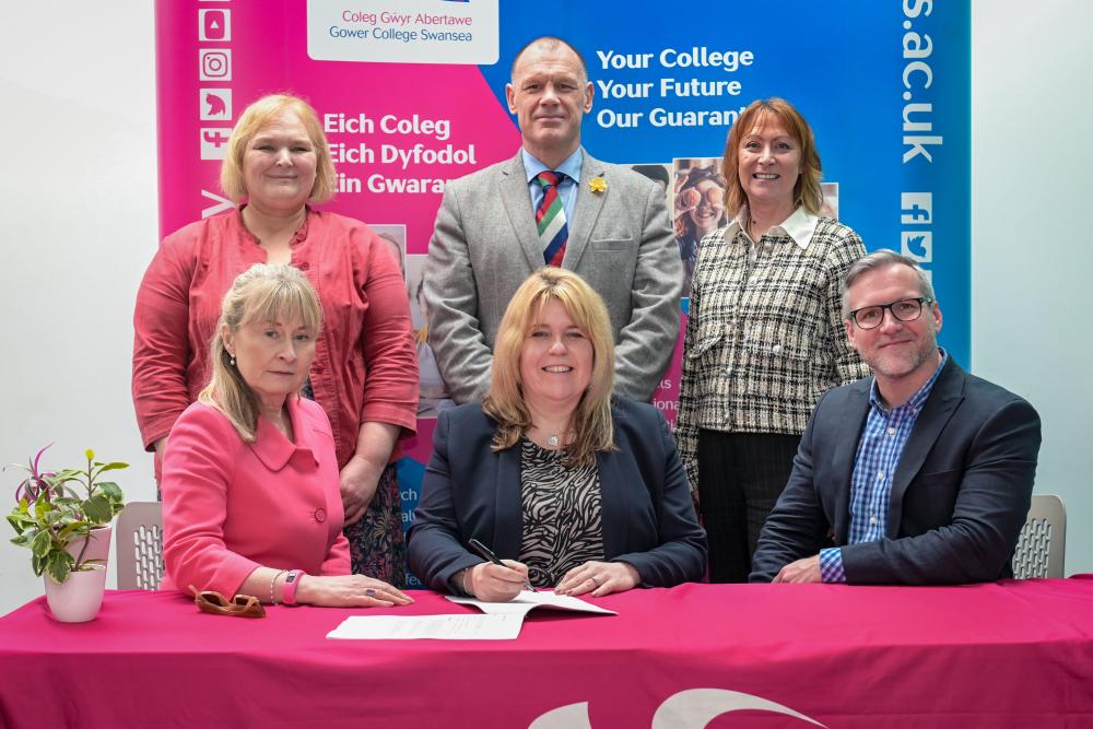 Signing of partnership between GCS and Cardiff Metropolitan University