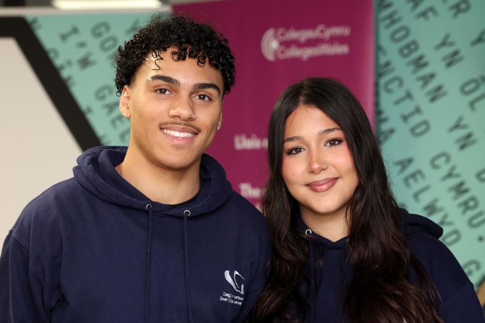 Annog pobl ifanc i rannu eu barn am ddyfodol addysg bellach