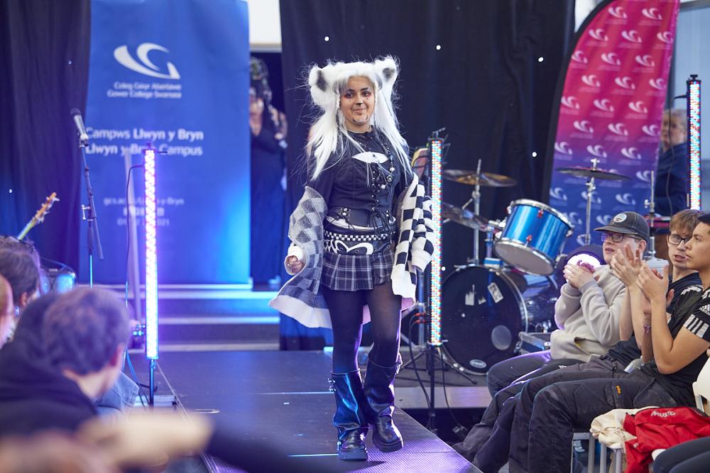 Myfyrwyr yn edrych ymlaen at Ddyfodol Creadigol