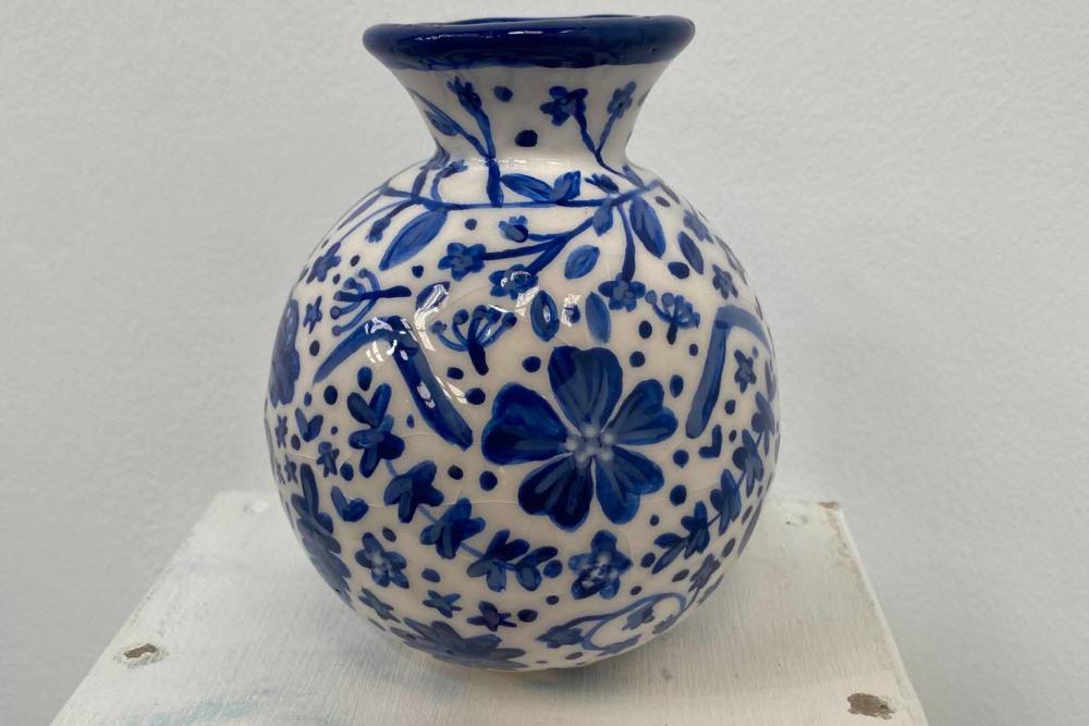 Ceramic vase by Jasmin Charles