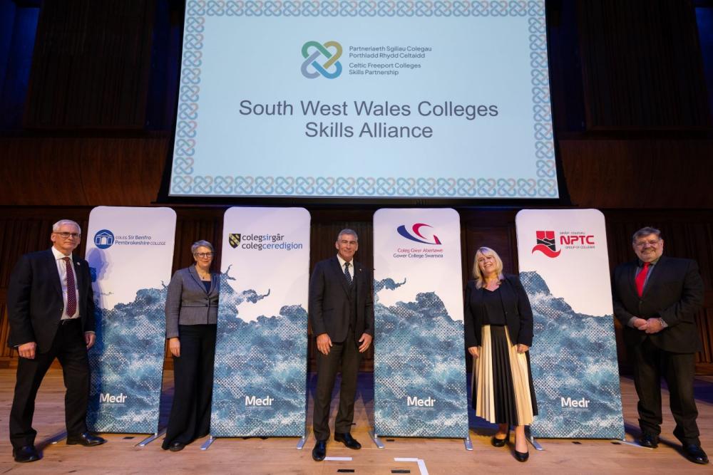 Colegau’n Uno i Lansio Partneriaeth Sgiliau i Gefnogi’r Porthladd Rhydd Celtaidd