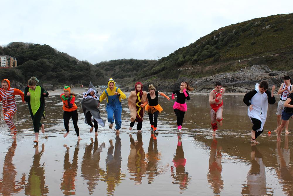 Caswell Bay dip for fund-raising students