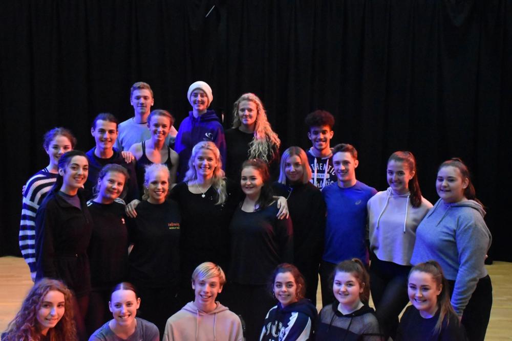 College welcomes 'Mary Poppins'