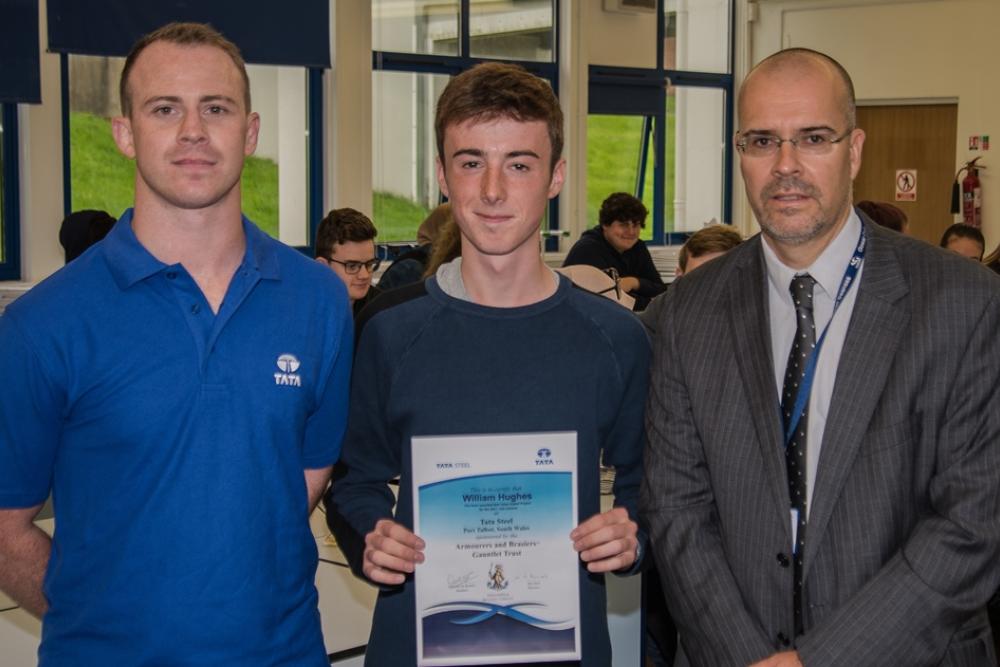 William wins prize for science project