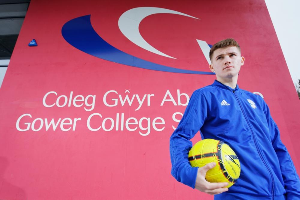 Former student signs to Cardiff City 
