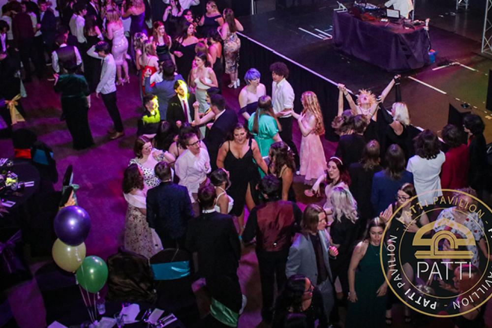 Students dancing at prom 2023